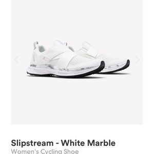 White Sneakers Minimalist Design Athletic Silhouette